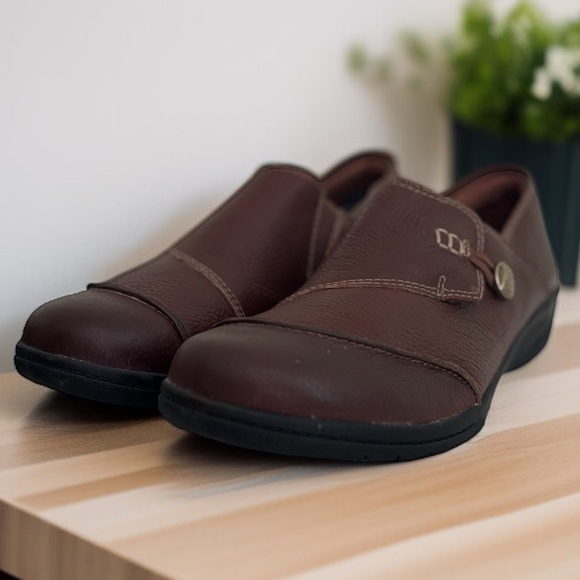 Clarks Cheyn Misha Loafers NWOT Women 10 Dark Tan Leather Slip-On Comfort Shoe - Picture 7 of 8